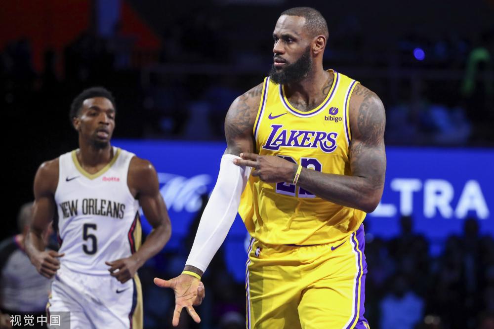 们同时在场 们同时在场